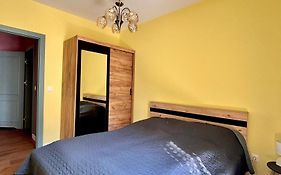 Zoo Arena Stay Near Airport Free Parking